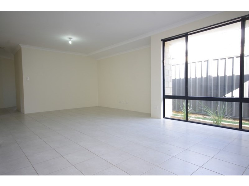 30 Hardcastle Avenue, Landsdale WA 6065