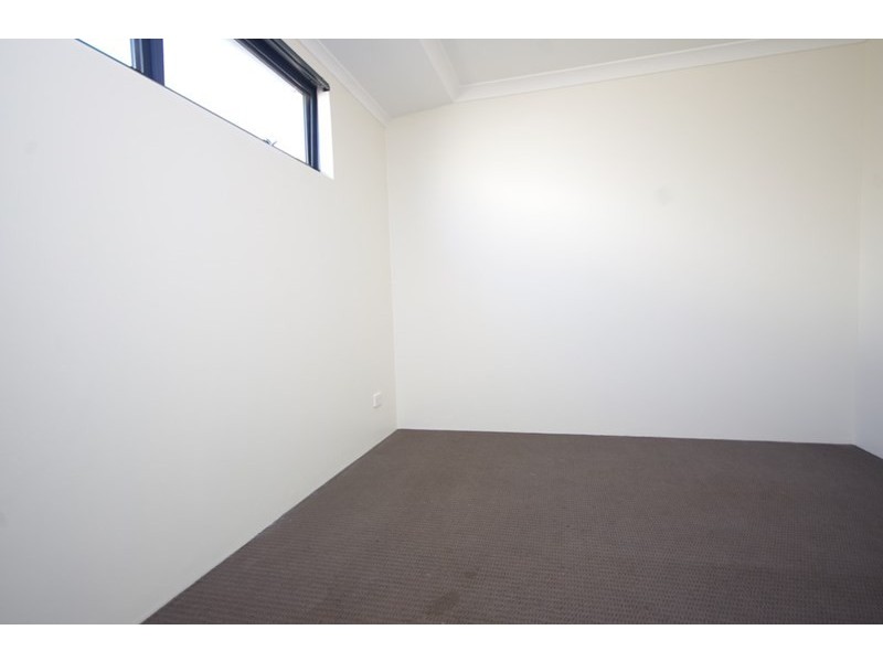 30 Hardcastle Avenue, Landsdale WA 6065