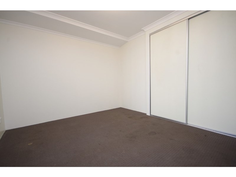 30 Hardcastle Avenue, Landsdale WA 6065