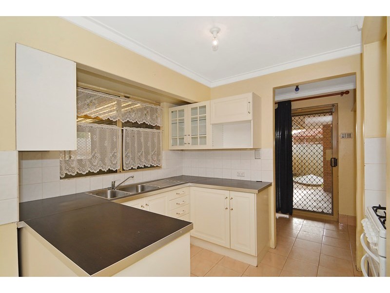 216 Illawarra Crescent, Ballajura WA 6066
