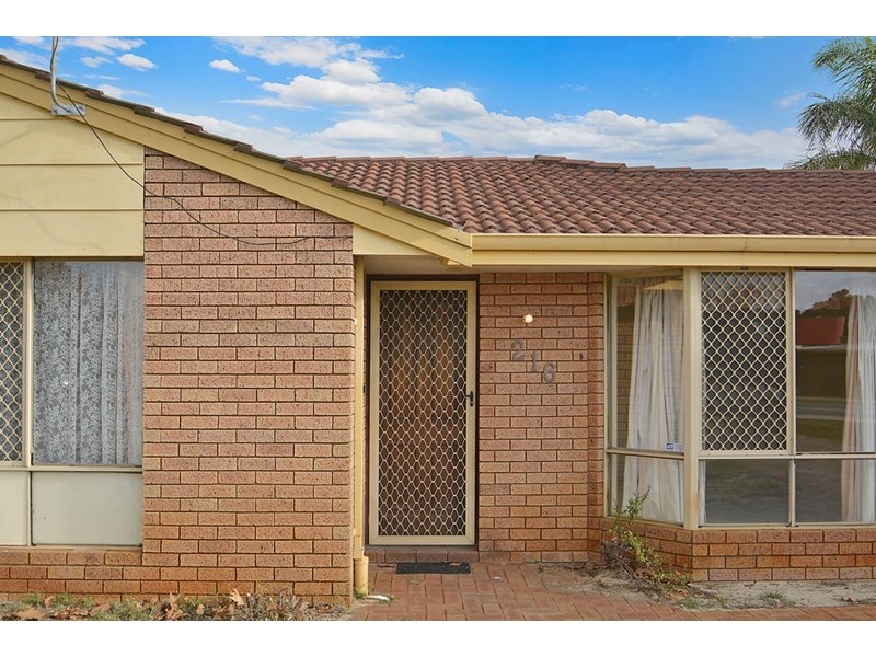 216 Illawarra Crescent, Ballajura WA 6066