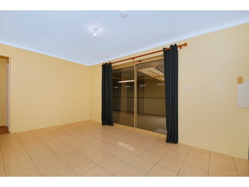 216 Illawarra Crescent, Ballajura WA 6066