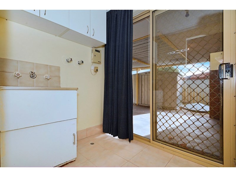 216 Illawarra Crescent, Ballajura WA 6066
