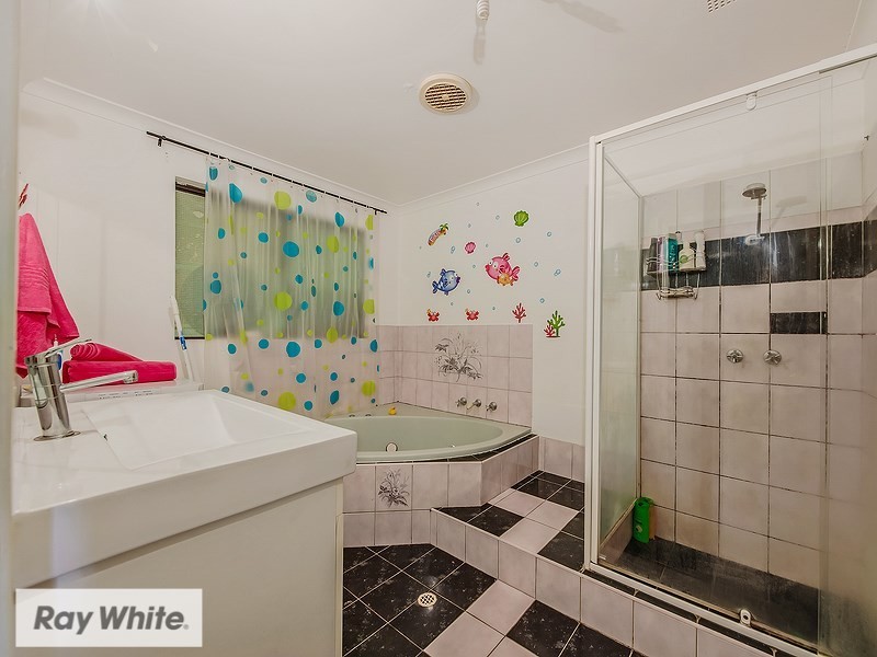 16 Apple Blossom Drive, Mirrabooka WA 6061