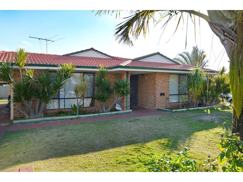 6 Coachwood Gardens, Ballajura WA 6066