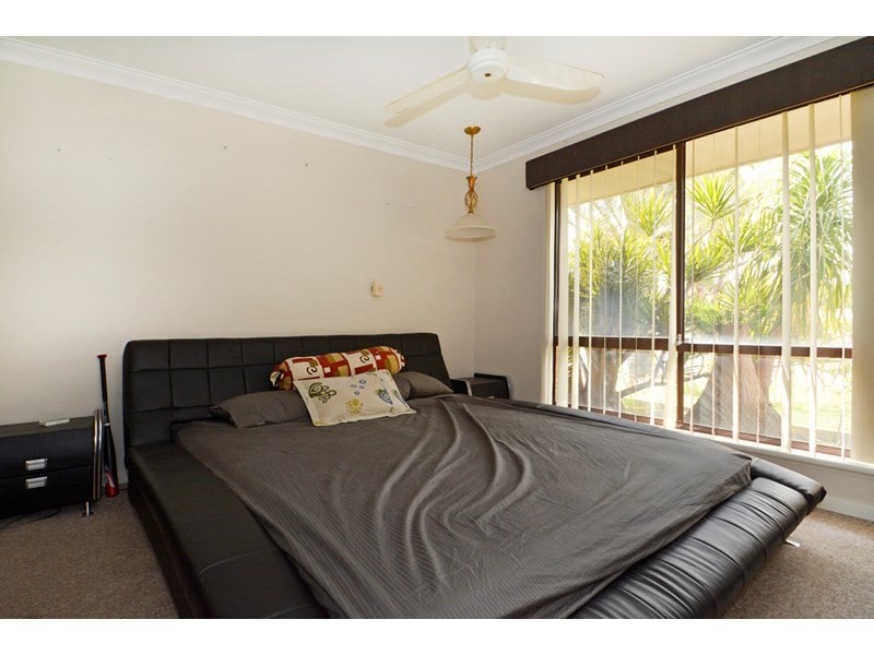 6 Coachwood Gardens, Ballajura WA 6066