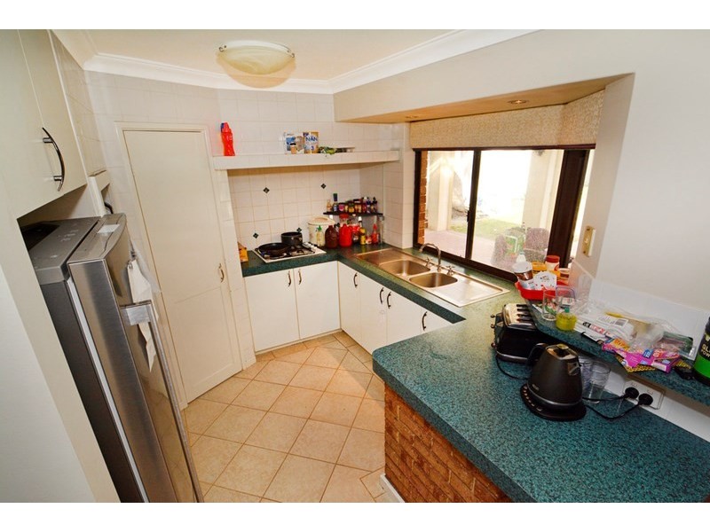 6 Coachwood Gardens, Ballajura WA 6066