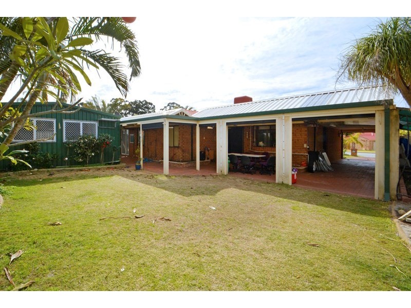 6 Coachwood Gardens, Ballajura WA 6066