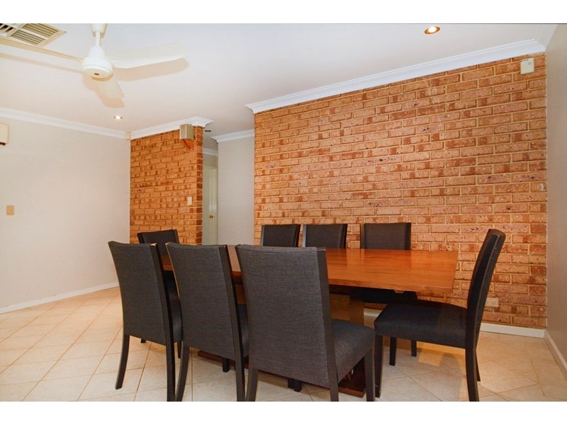 6 Coachwood Gardens, Ballajura WA 6066