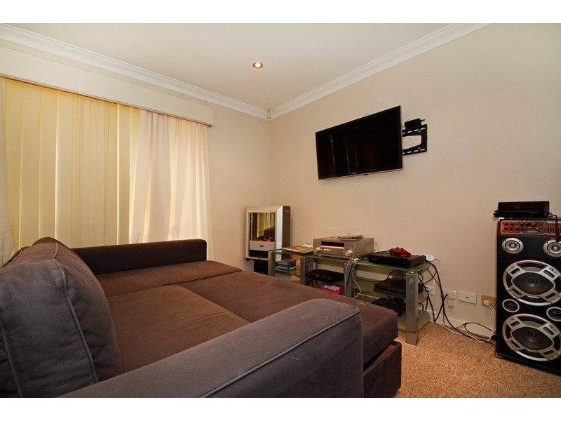 6 Coachwood Gardens, Ballajura WA 6066