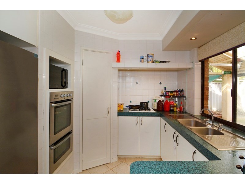 6 Coachwood Gardens, Ballajura WA 6066