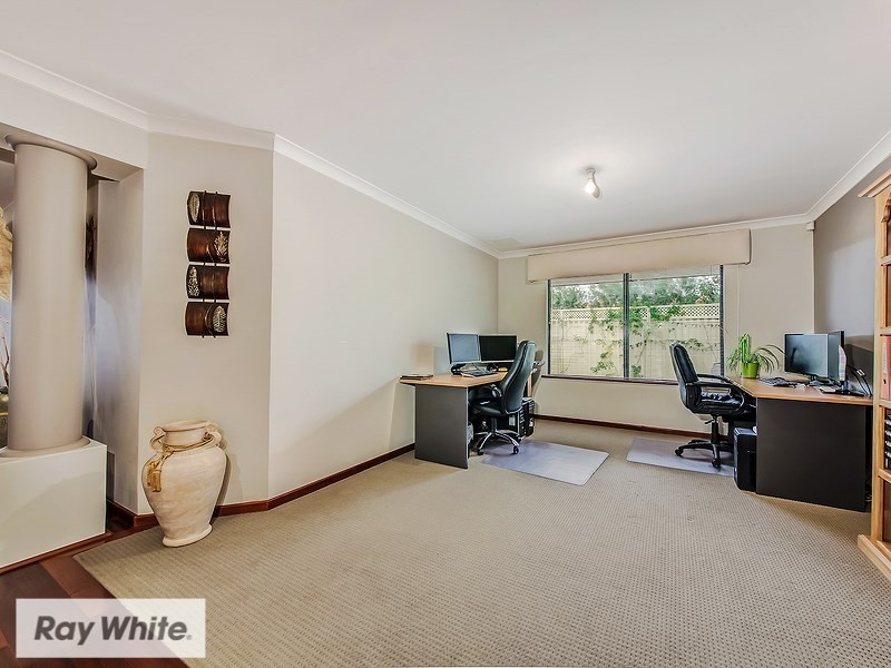 62 Regency Avenue, Madeley WA 6065