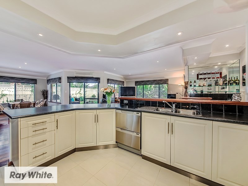 62 Regency Avenue, Madeley WA 6065