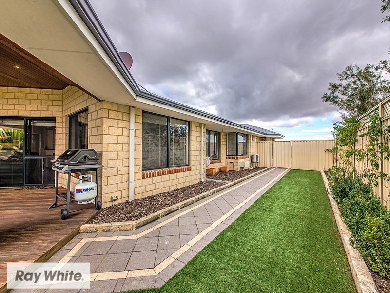 62 Regency Avenue, Madeley WA 6065