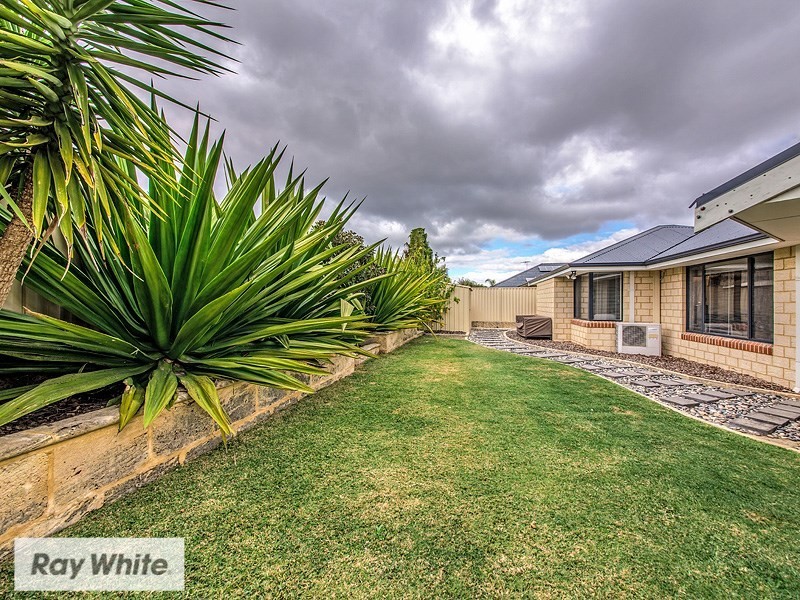 62 Regency Avenue, Madeley WA 6065