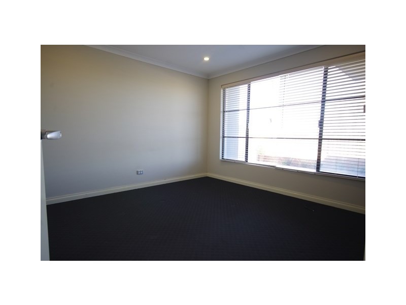 146 Suffolk Street, Caversham WA 6055