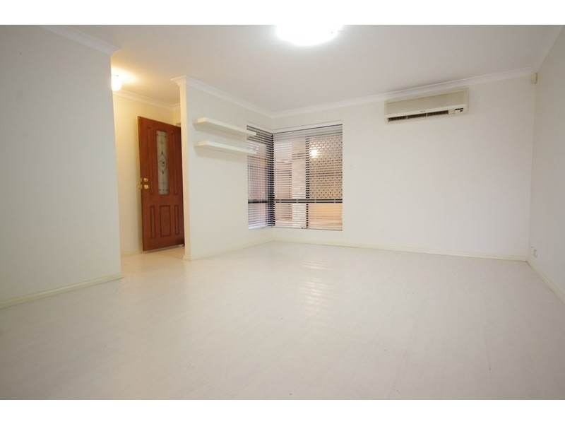 3/2 Carcoola Court, Nollamara WA 6061