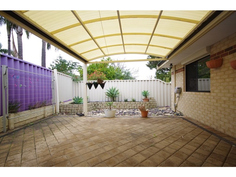 3/2 Carcoola Court, Nollamara WA 6061