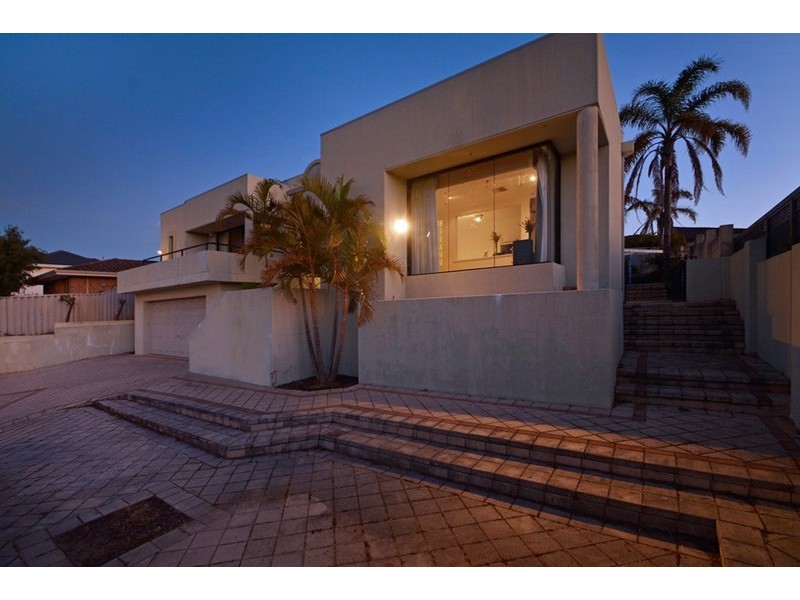 18 Clipper Drive, Ballajura WA 6066