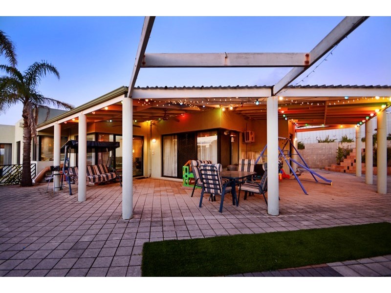 18 Clipper Drive, Ballajura WA 6066