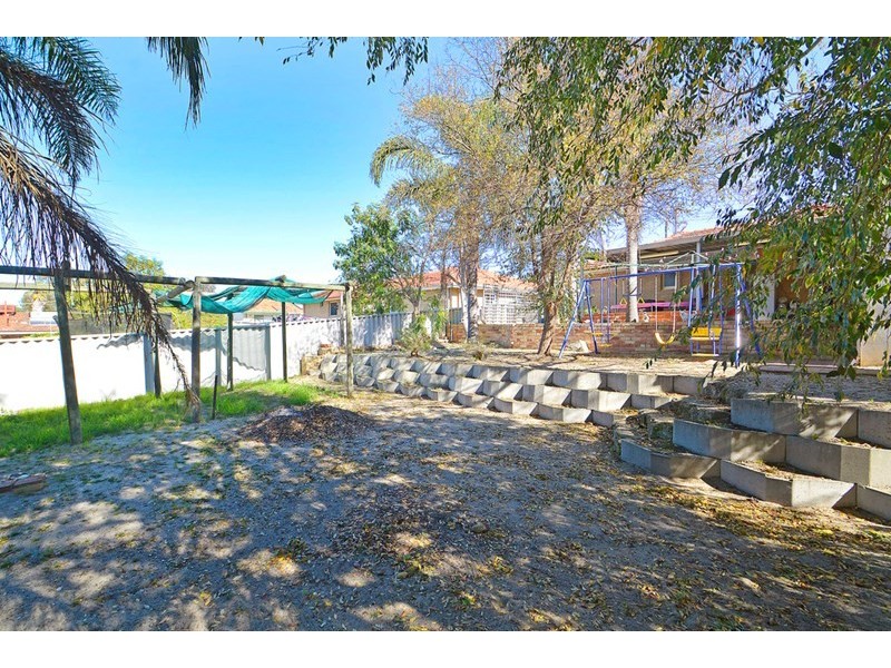 39 Altone Road, Lockridge WA 6054