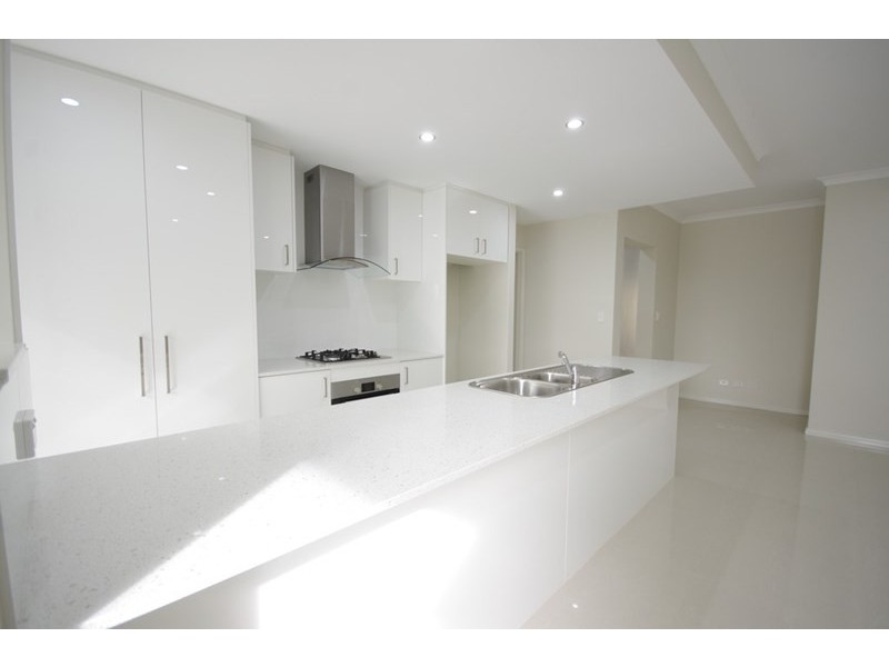 1,2and3/48 Kembla Circle, Madeley WA 6065