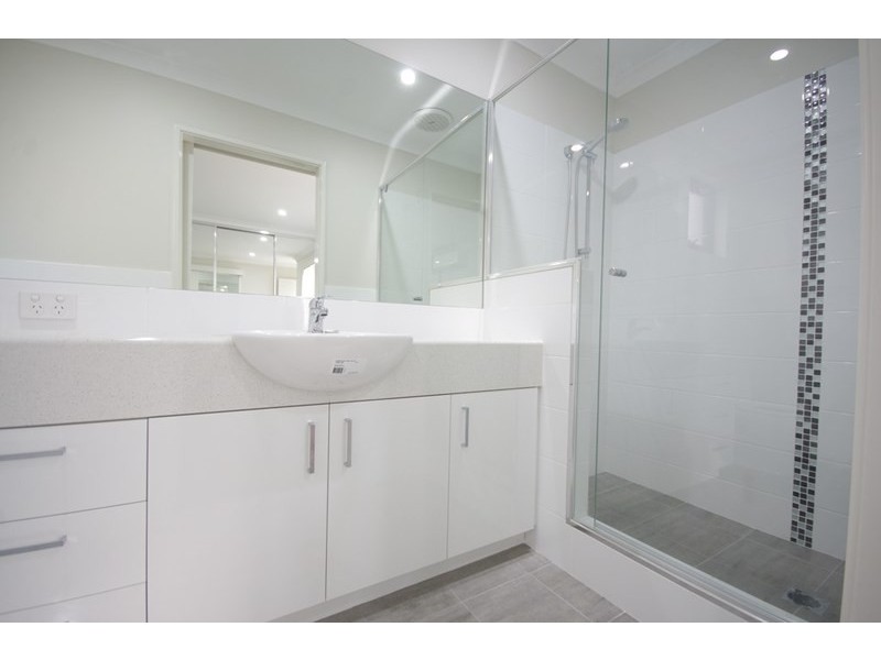 1,2and3/48 Kembla Circle, Madeley WA 6065