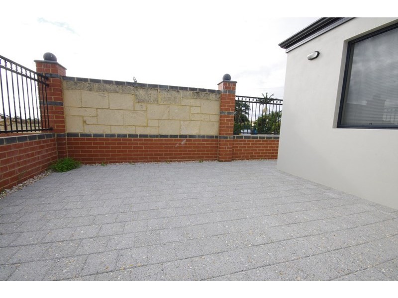 1,2and3/48 Kembla Circle, Madeley WA 6065