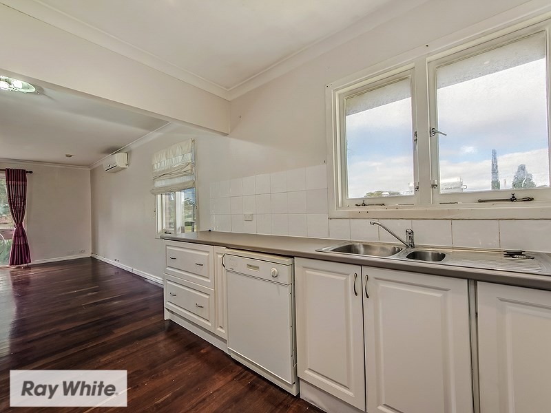 32 Denston Way, Girrawheen WA 6064