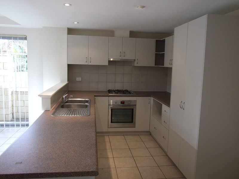 1/18 Gibbs Street, East Cannington WA 6107