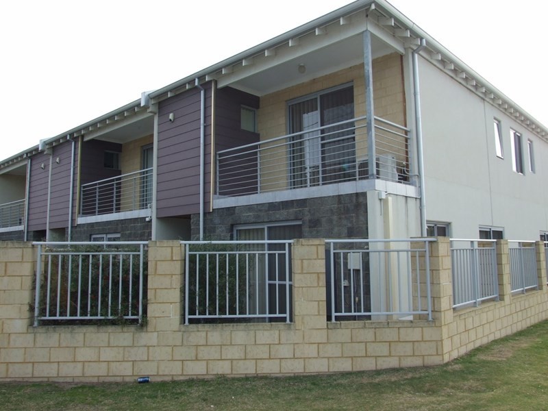 1/18 Gibbs Street, East Cannington WA 6107