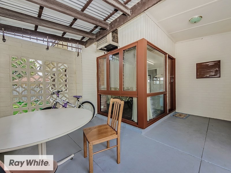 11 Lindley Street, Embleton WA 6062