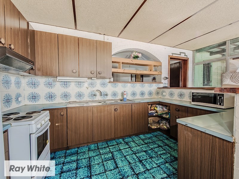 11 Lindley Street, Embleton WA 6062