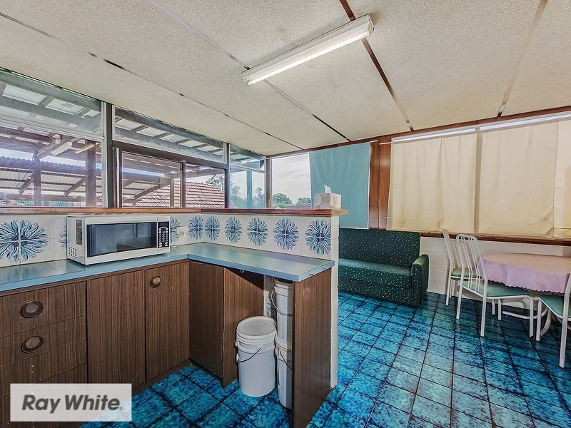 11 Lindley Street, Embleton WA 6062