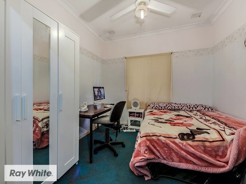 11 Lindley Street, Embleton WA 6062