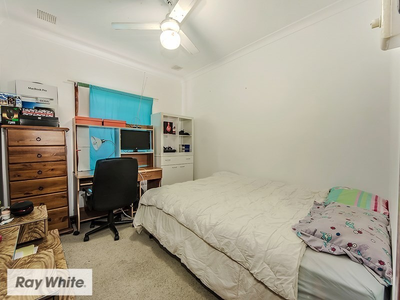 11 Lindley Street, Embleton WA 6062