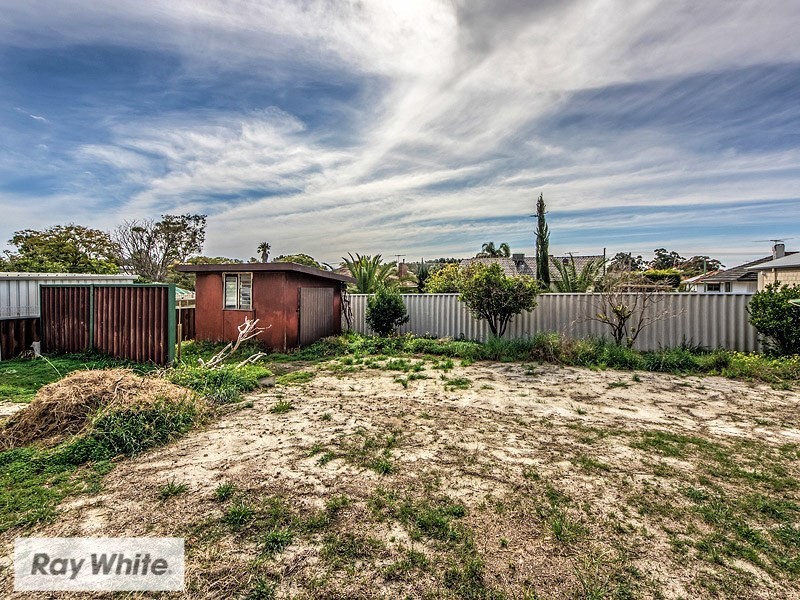 11 Lindley Street, Embleton WA 6062