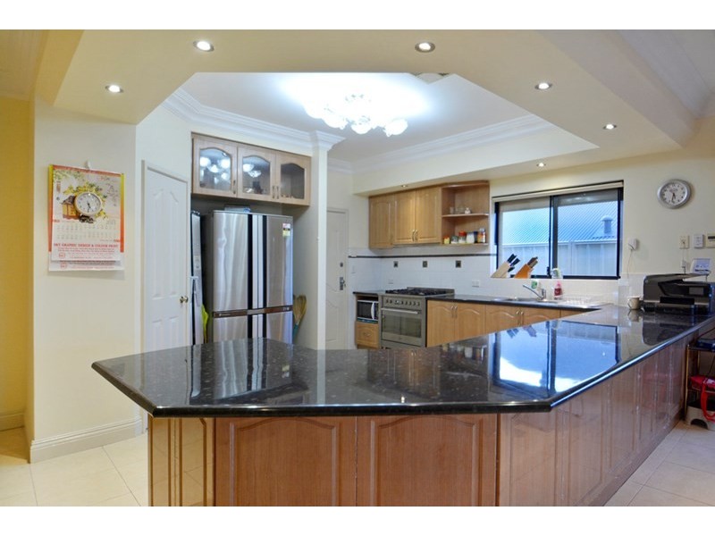 9 Burnsall Way, Darch WA 6065