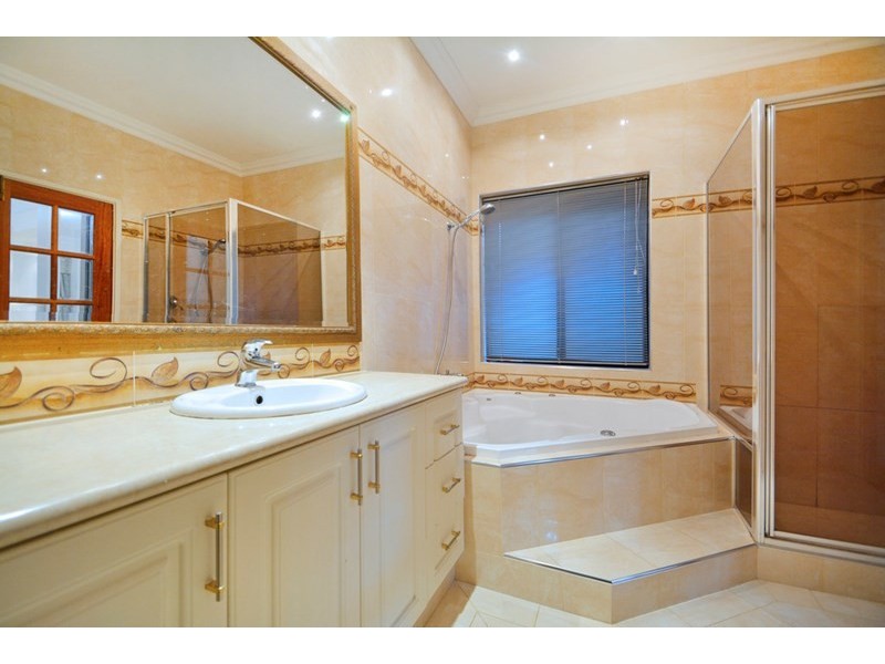 9 Burnsall Way, Darch WA 6065