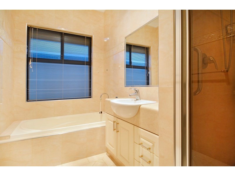 9 Burnsall Way, Darch WA 6065