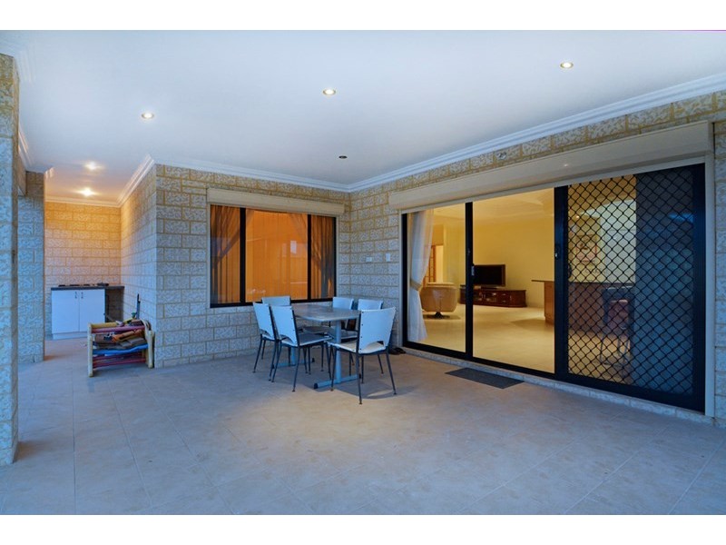 9 Burnsall Way, Darch WA 6065