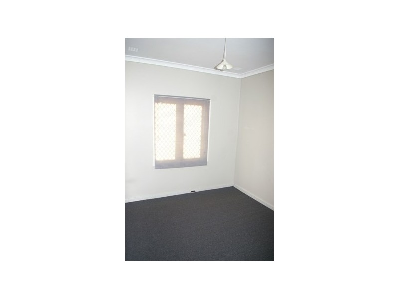 13 Greville Way, Girrawheen WA 6064