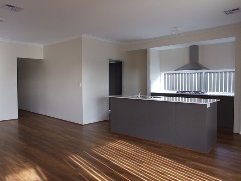 6 Indee Way, Harrisdale WA 6112