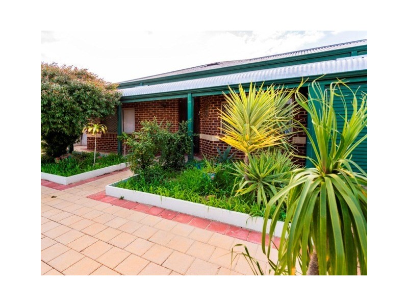 5 Breccia Court, Ballajura WA 6066