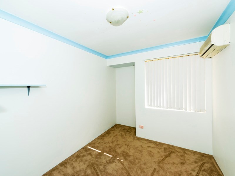 5 Breccia Court, Ballajura WA 6066