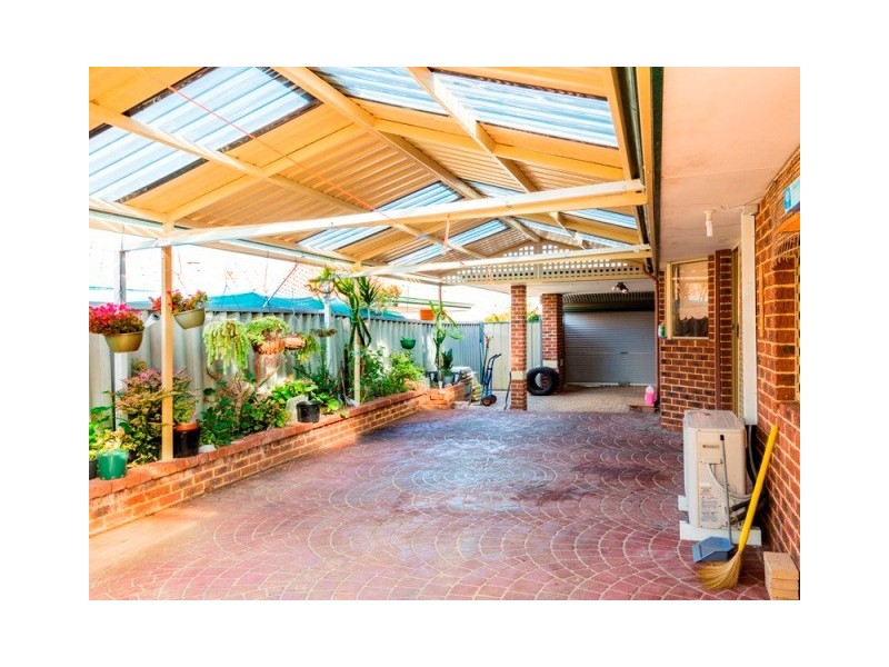 5 Breccia Court, Ballajura WA 6066