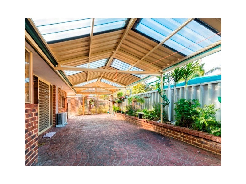 5 Breccia Court, Ballajura WA 6066