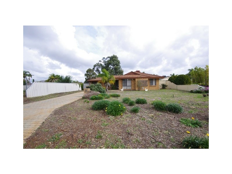 7 Sandpiper Close, Ballajura WA 6066