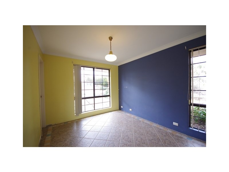 7 Sandpiper Close, Ballajura WA 6066