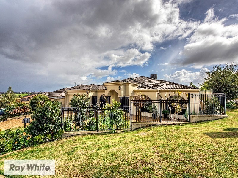 79 Everglades Parade, Landsdale WA 6065